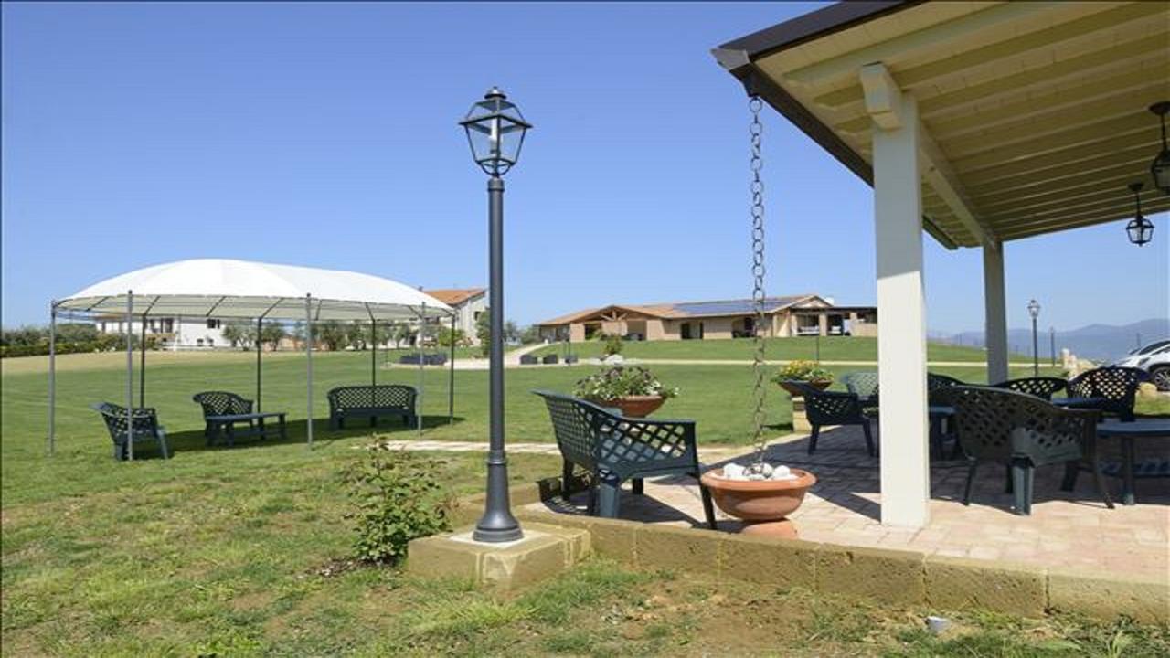 Agriturismo Deni Apartment Cenaia ภายนอก รูปภาพ