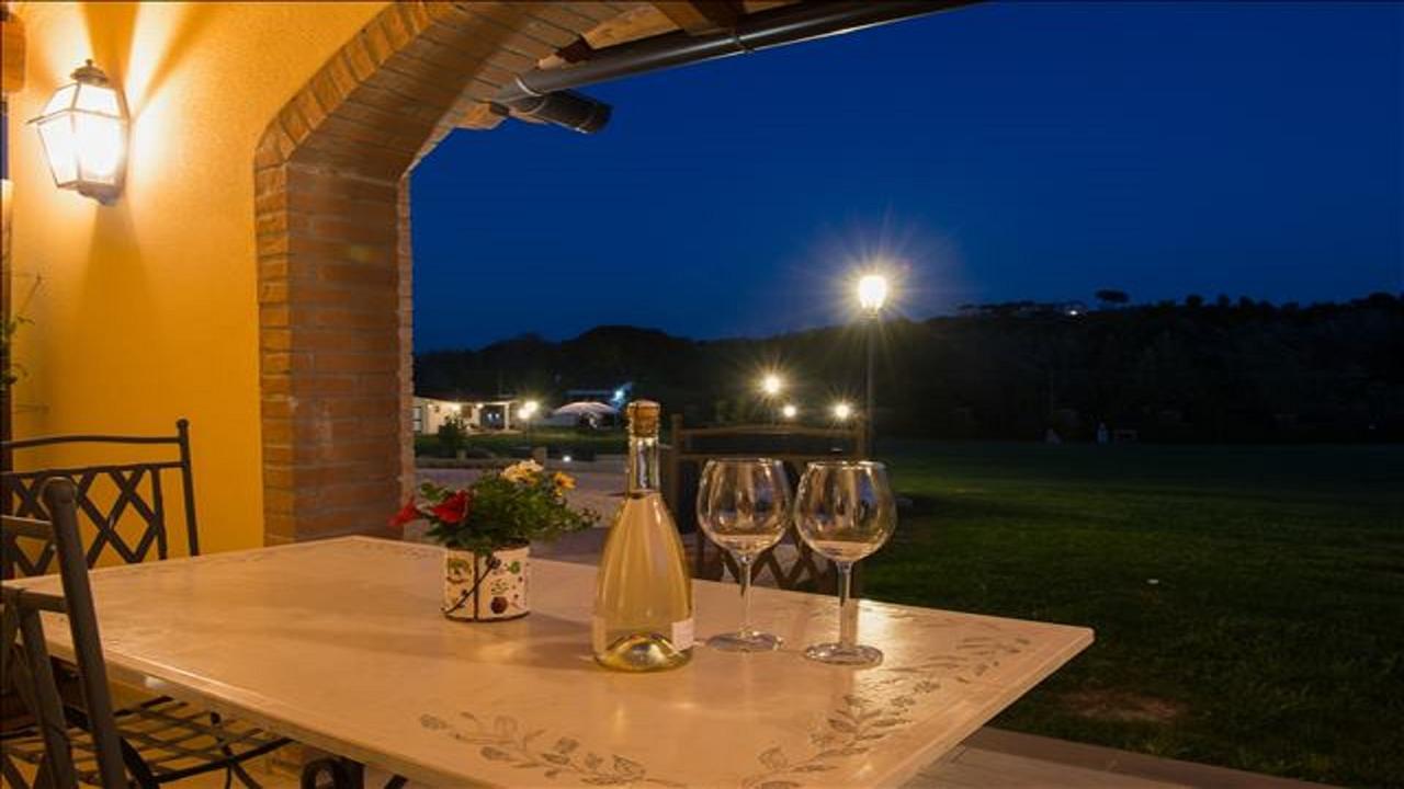 Agriturismo Deni Apartment Cenaia ภายนอก รูปภาพ