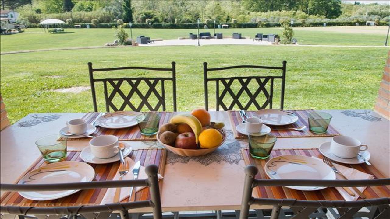 Agriturismo Deni Apartment Cenaia ภายนอก รูปภาพ