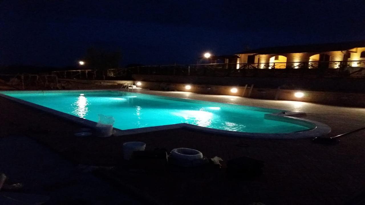 Agriturismo Deni Apartment Cenaia ภายนอก รูปภาพ